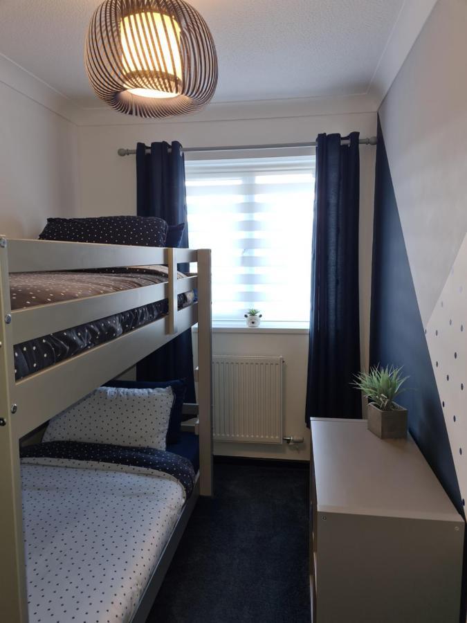 Stunning 2 Bed House Near Coastal Path/Lake/Beach Llanelli Exterior foto